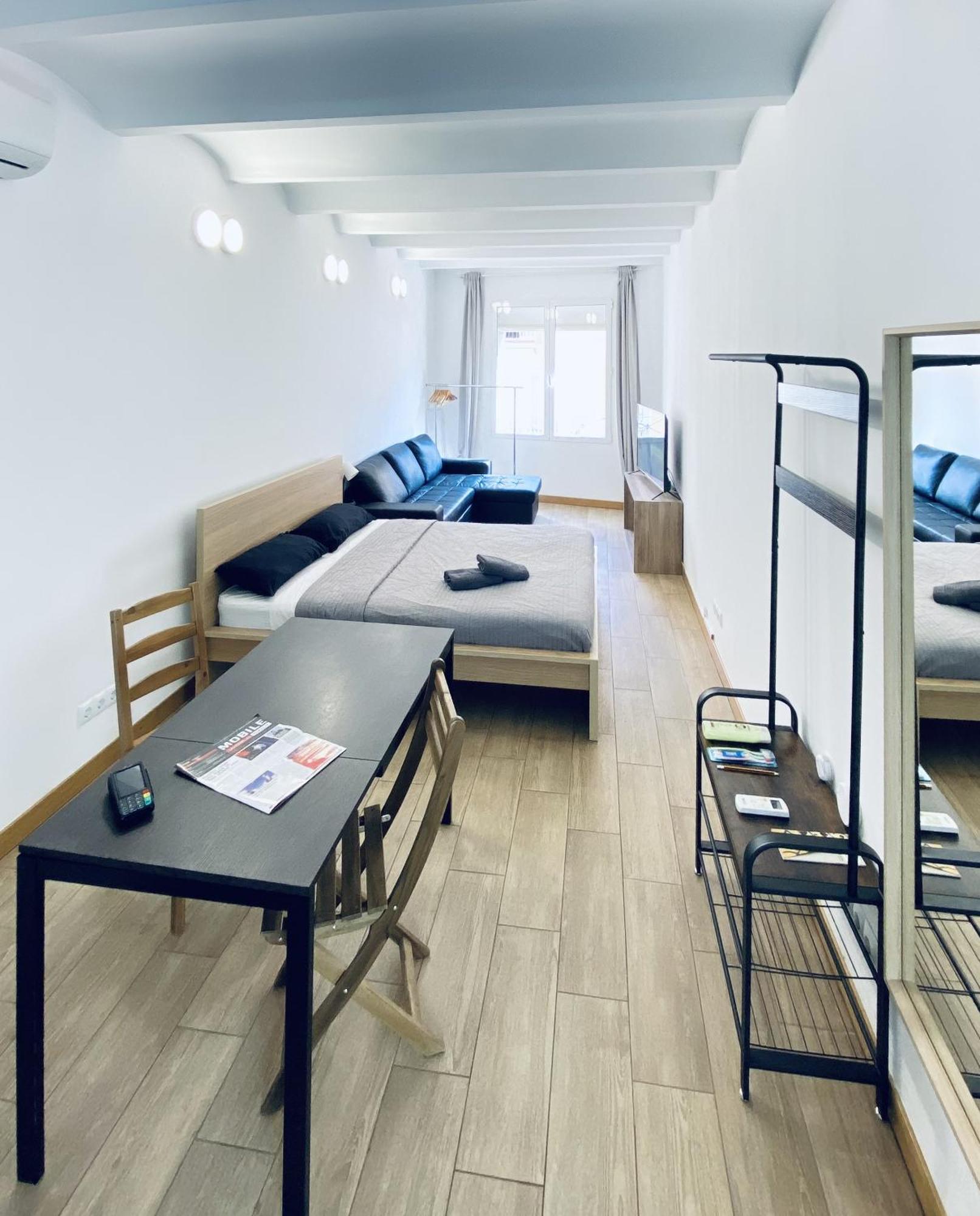 Appartement FREEPARKING LOFTS BCN FIRA SANTS CAMP NOU A-plus à Barcelone Extérieur photo